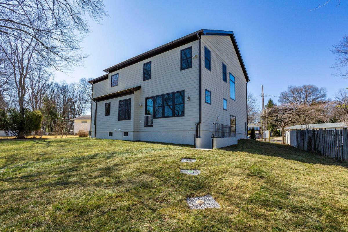 104_exterior_8_of_9