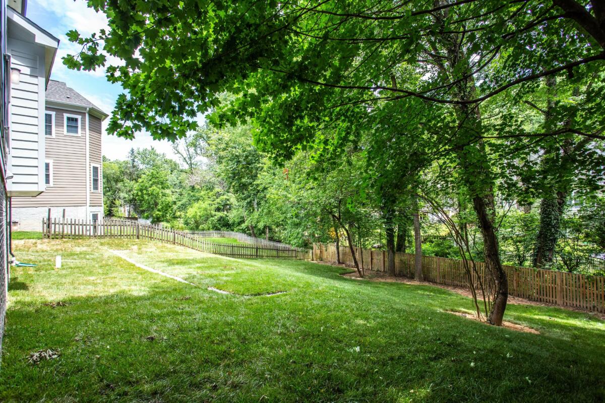 5 Bed, 4.5 Bath Craftsman in Northern Virginia