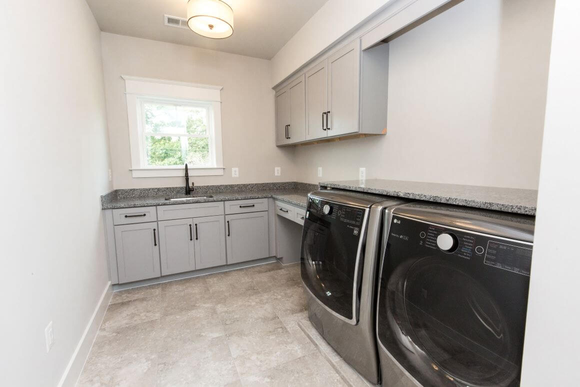 6 Bed, 7 Bath Modern Farmhouse in Northern Virginia