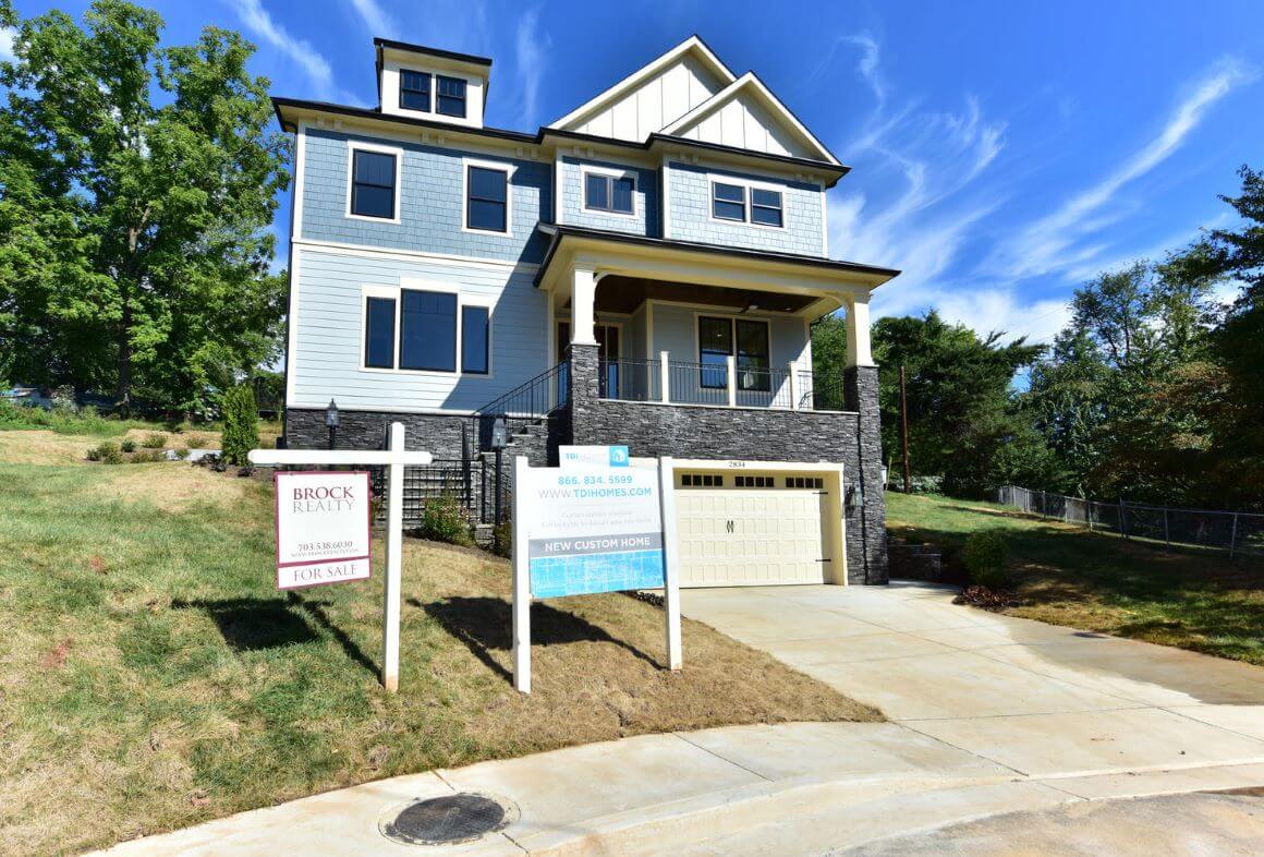 5 Bed, 4.5 Bath Craftsman in Northern Virginia