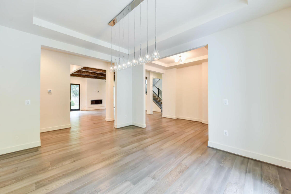 4 Bed, 3 Bath Modern Farmhouse in Northern Virginia