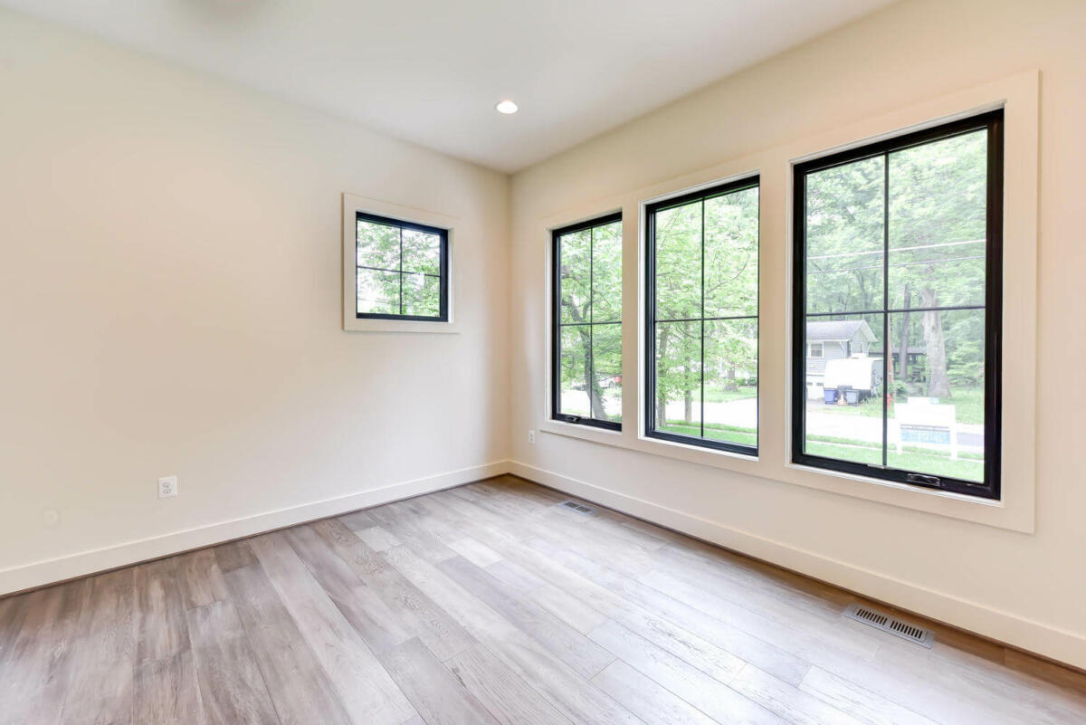4 Bed, 3 Bath Modern Farmhouse in Northern Virginia
