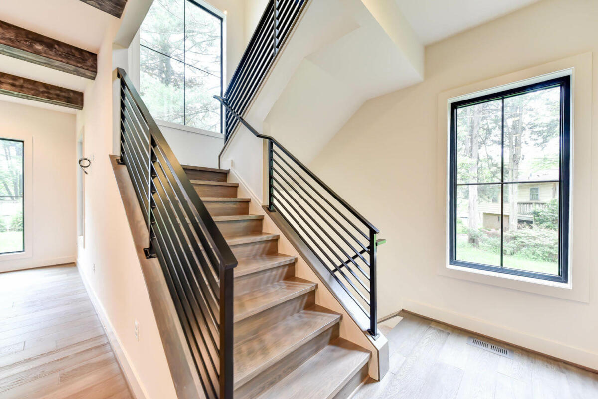 4 Bed, 3 Bath Modern Farmhouse in Northern Virginia