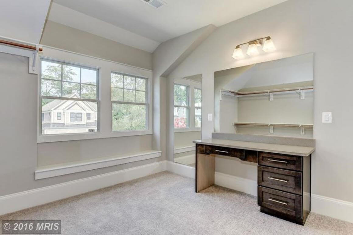 5 Bed, 4.5 Bath Craftsman in Northern Virginia