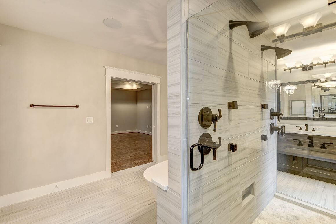 5 Bed, 6 Bath Modern Farmhouse in Northern Virginia