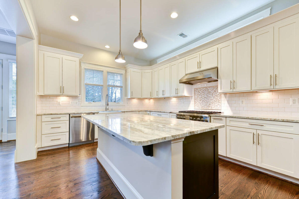 5 Bed, 5.5 Bath Craftsman in Northern Virginia
