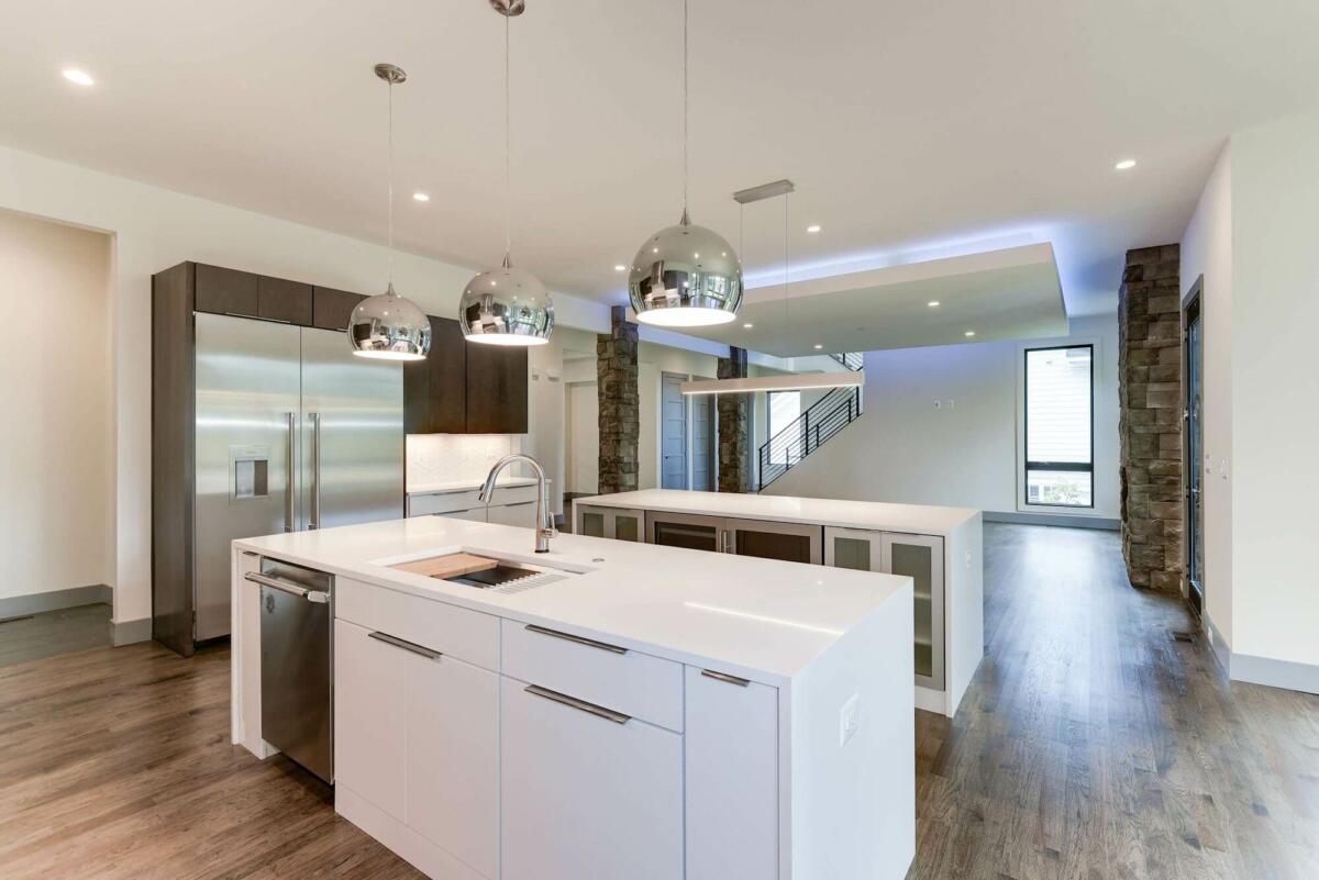 5 Bed, 4.5 Bath Modern Farmhouse in Northern Virginia