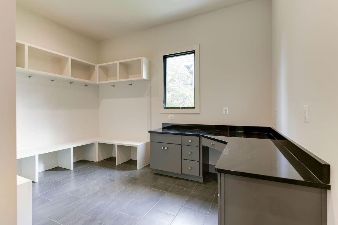 5 Bed, 4.5 Bath Modern Farmhouse in Northern Virginia