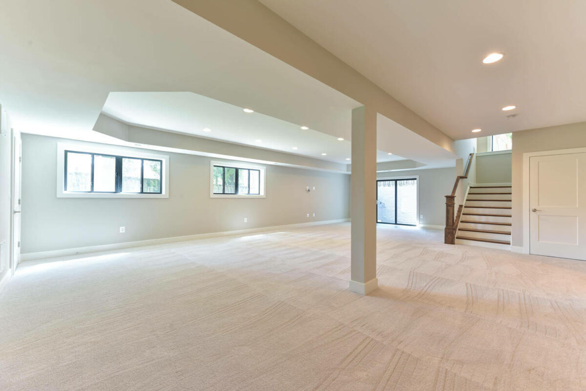 5 Bedroom 4.5 Bath Custom home in North Arlington Virginia