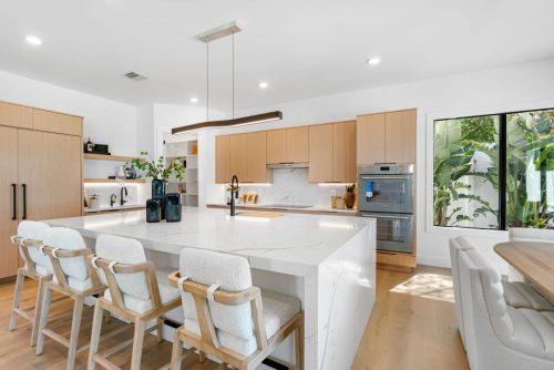 18-web-or-mls-2226-grove-st