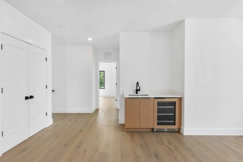 56-web-or-mls-5300-avenida-del-mare